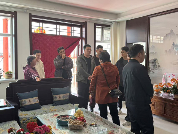 甘肃省领导调研皋兰下泥湾村零碳村镇试点项目实地感受绿色低碳转型成效